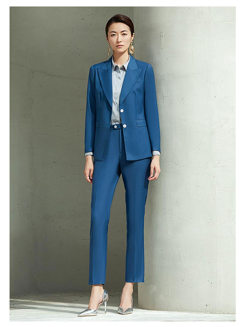 女士孔雀蓝西服定做款式展示